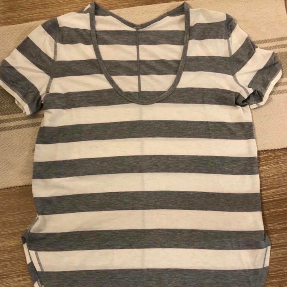 Lululemon top